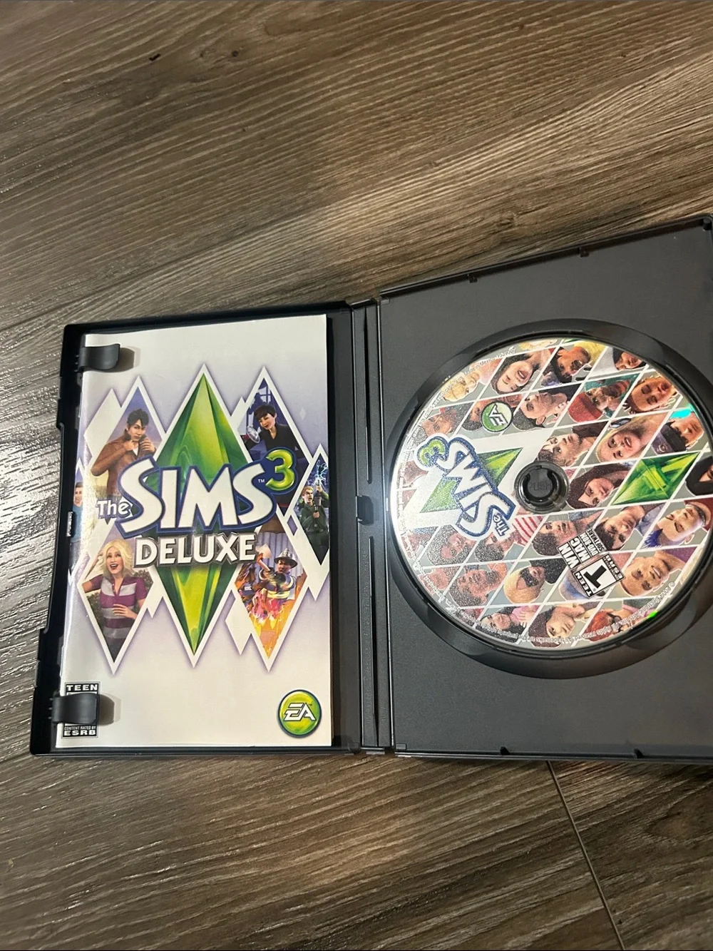 The Sims 3 Deluxe - EA (Green)